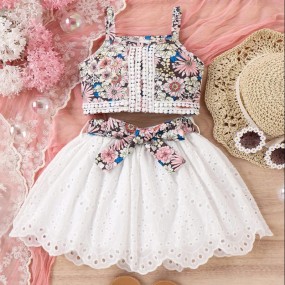SHEIN Young Girl Floral Print Cami Top & Belted Schiffy Skirt